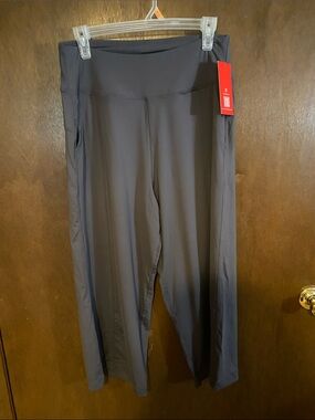 High-Waist Dark Gray Active Leggings with Side Pockets